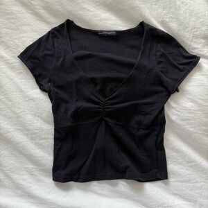 BRANDY MELVILLE BLACK V NECK CROP TOP